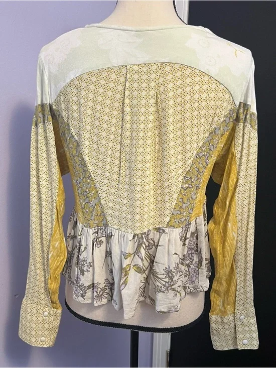 Free People Boho Floral Mix-Print V-Neck Top - Picture 2 of 4